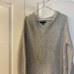 Ann Taylor Light Gray Knit Sweater